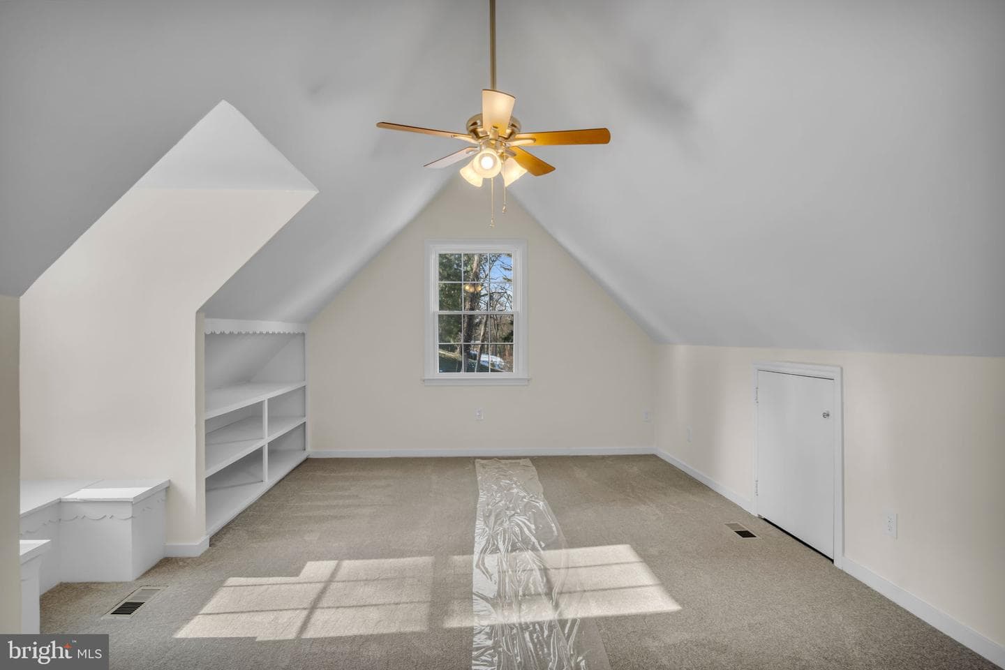 1059 Hillside Drive photo 24