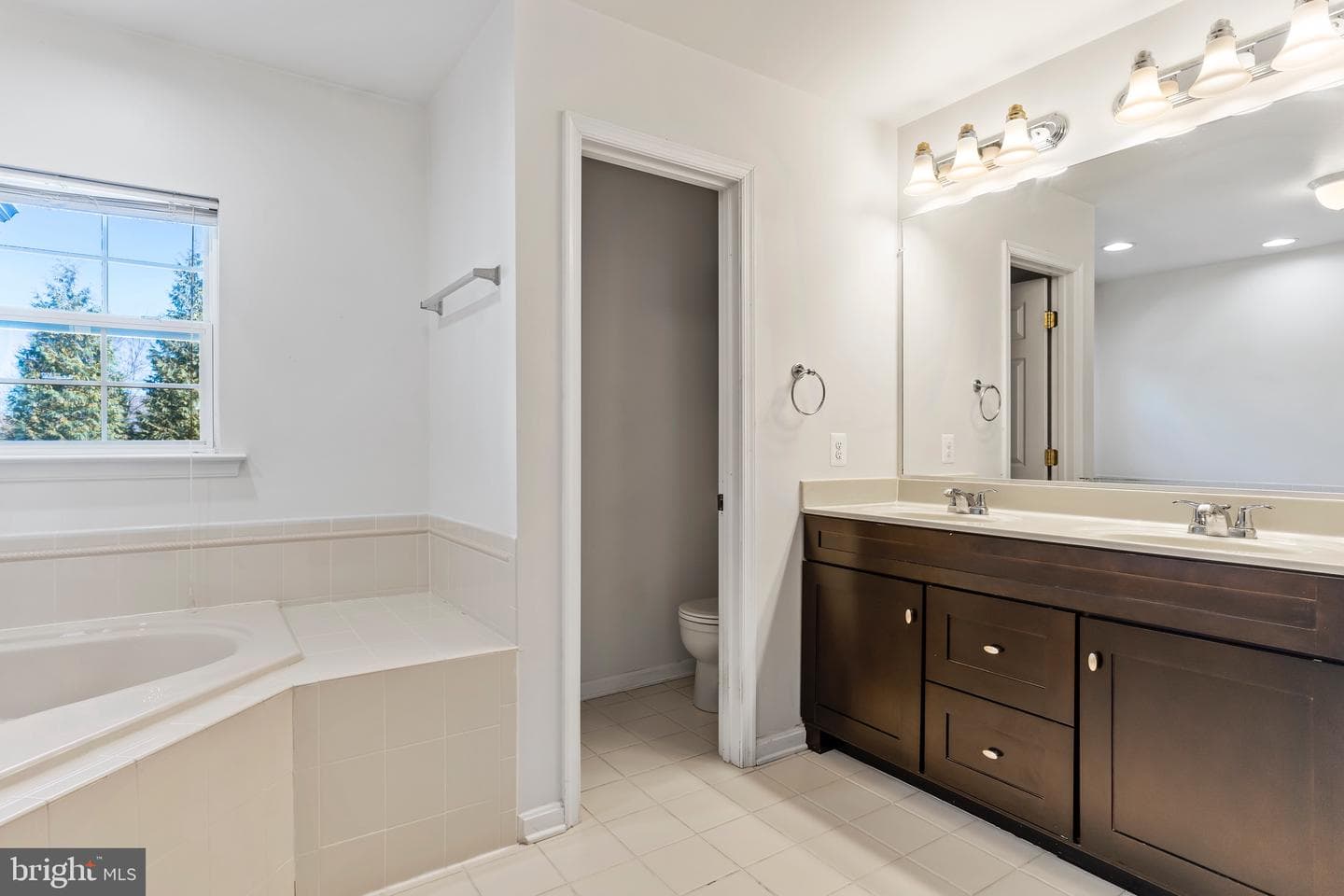1660 Rosebrook Drive photo 25