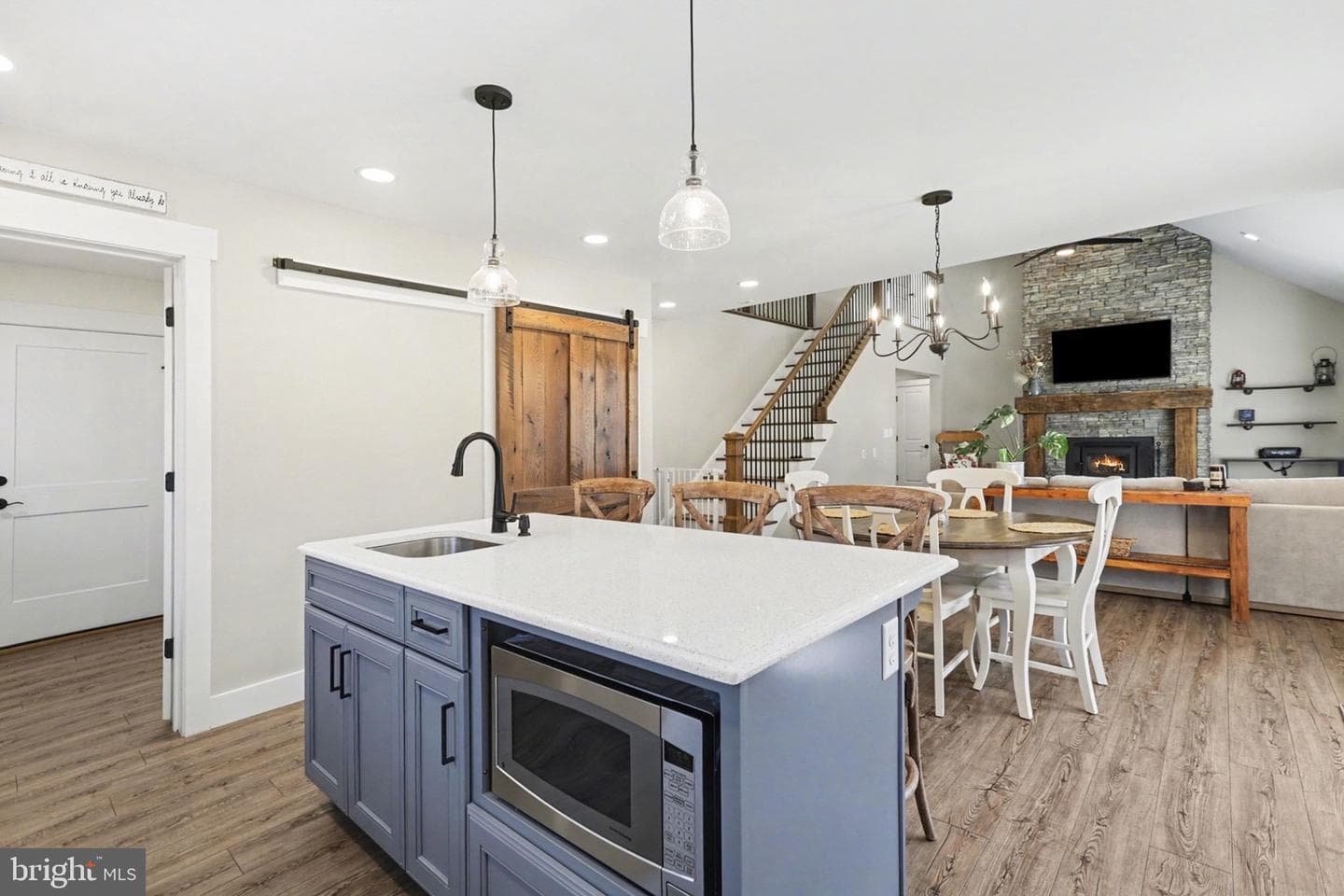 545 Pleasant View Road photo 12
