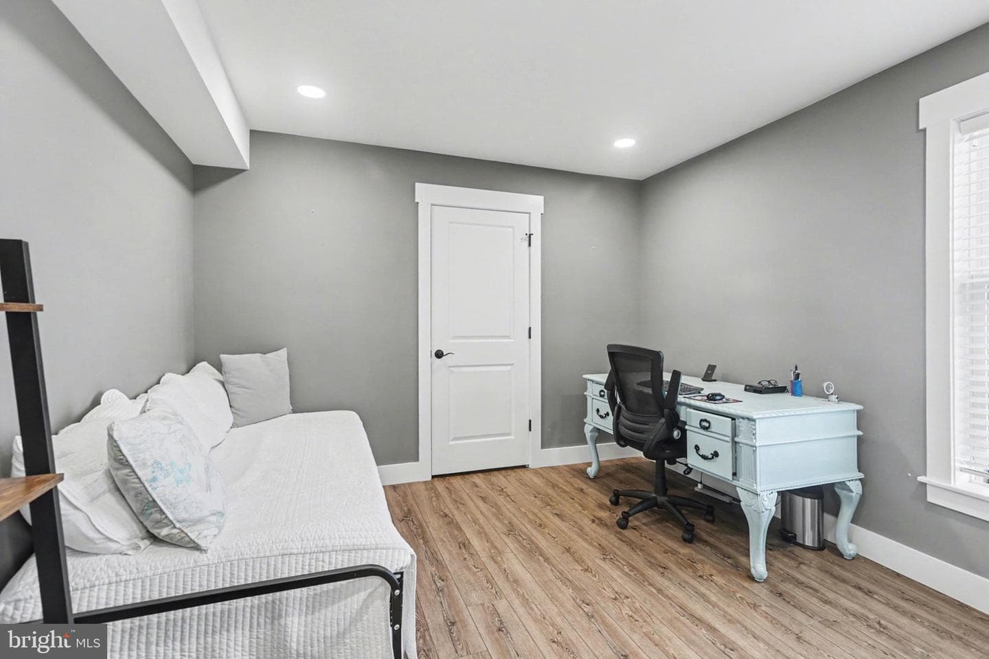 545 Pleasant View Road photo 17