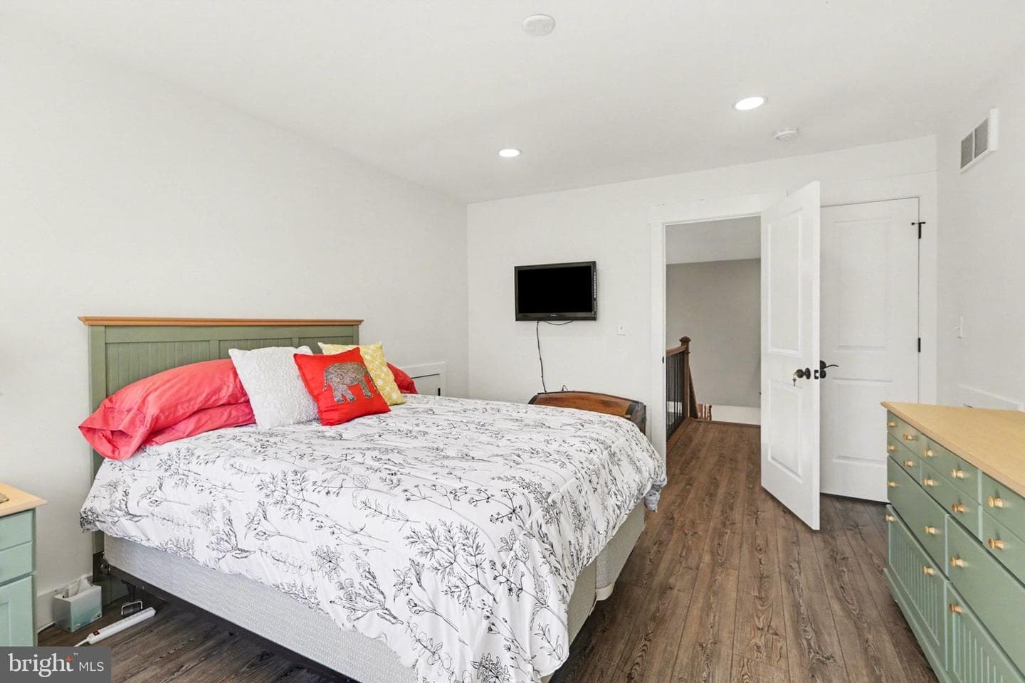 545 Pleasant View Road photo 30