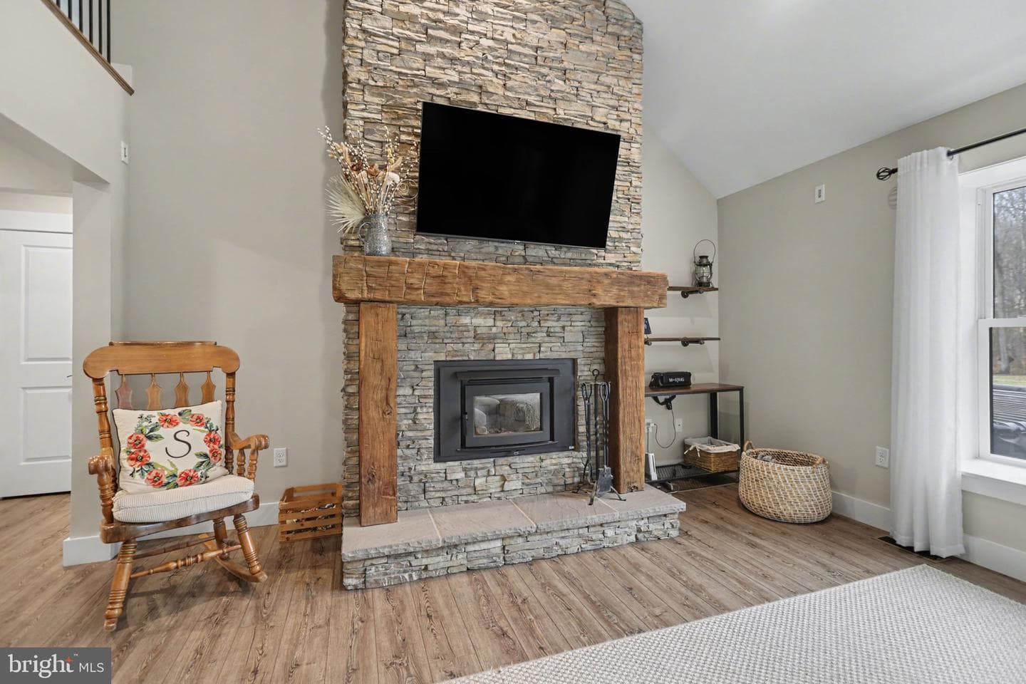 545 Pleasant View Road photo 8