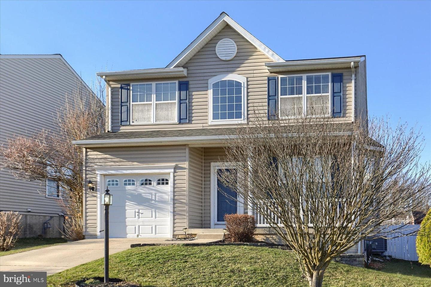 1435 Wanda Drive photo 2