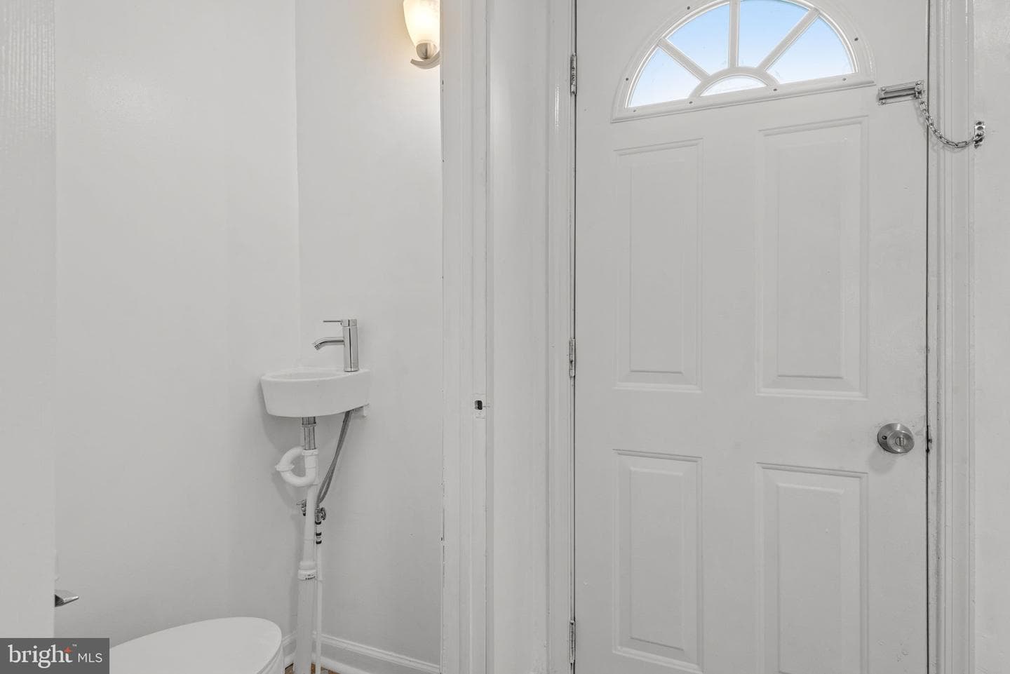 126 N Queen Street photo 14