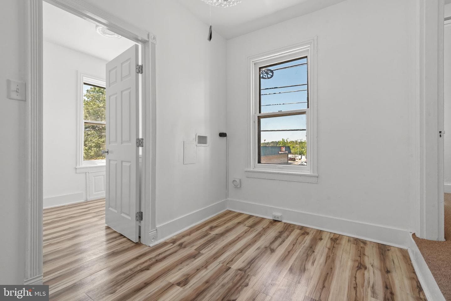 126 N Queen Street photo 22