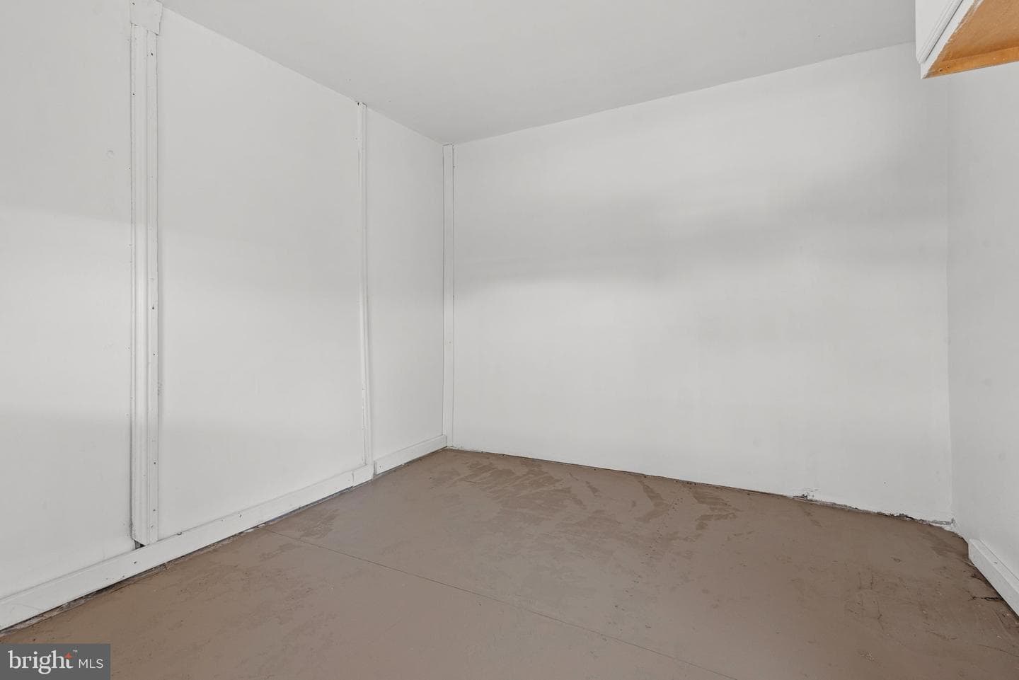 126 N Queen Street photo 26