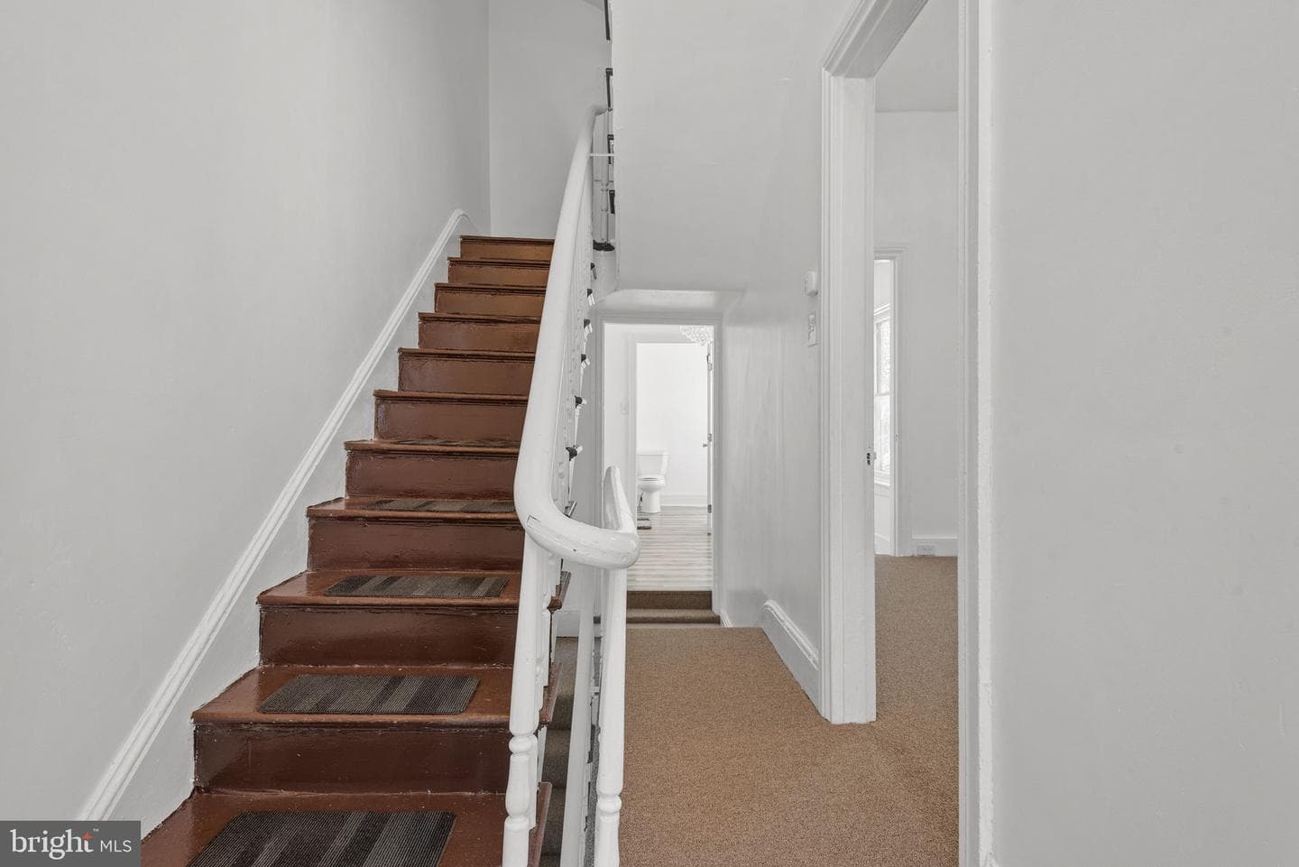 126 N Queen Street photo 9