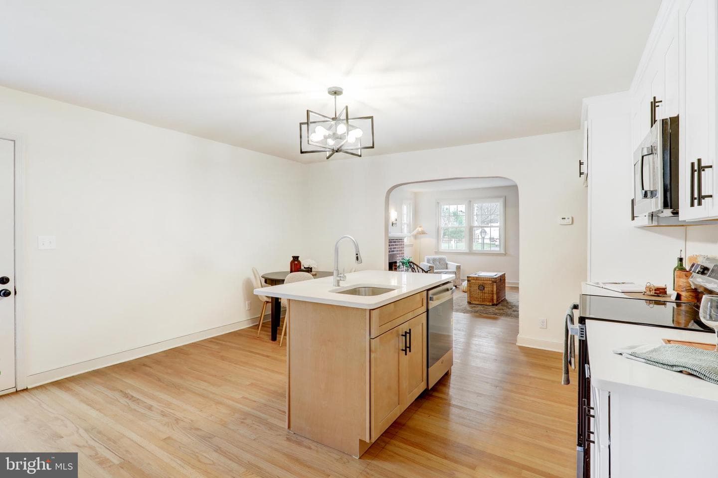 2333 Loucks Road photo 9