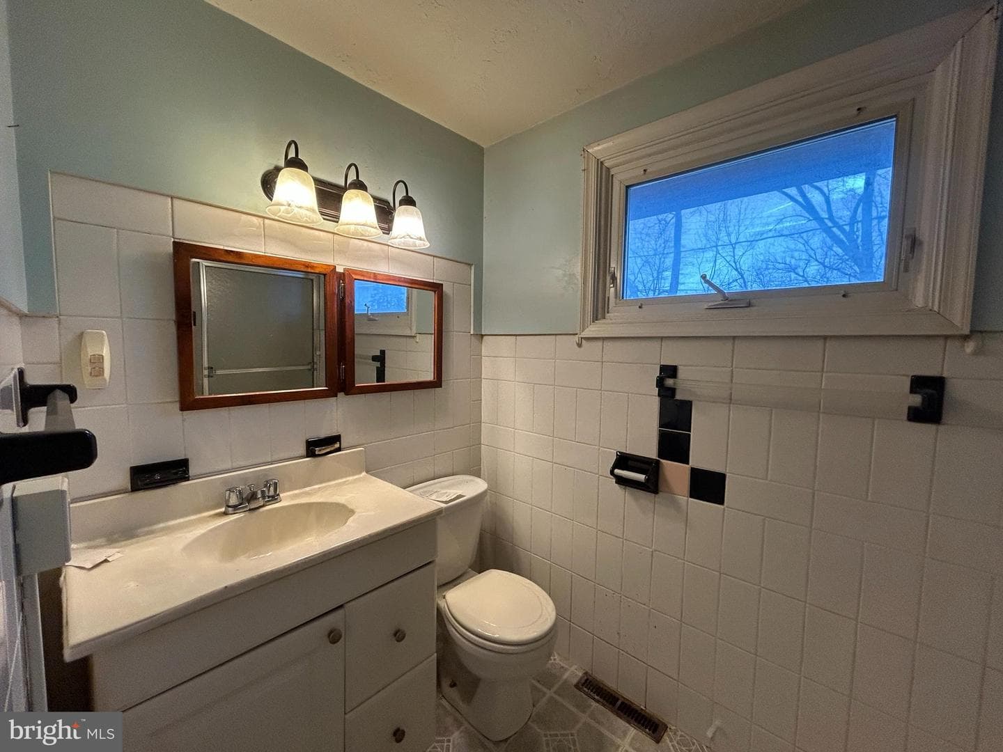 3140 Lark Drive photo 4