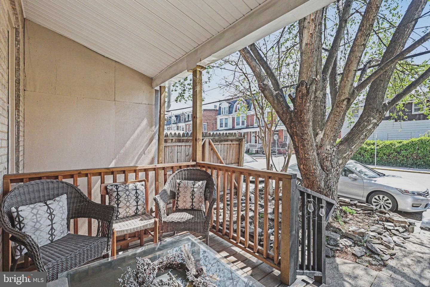 217 E Cottage Place photo 2