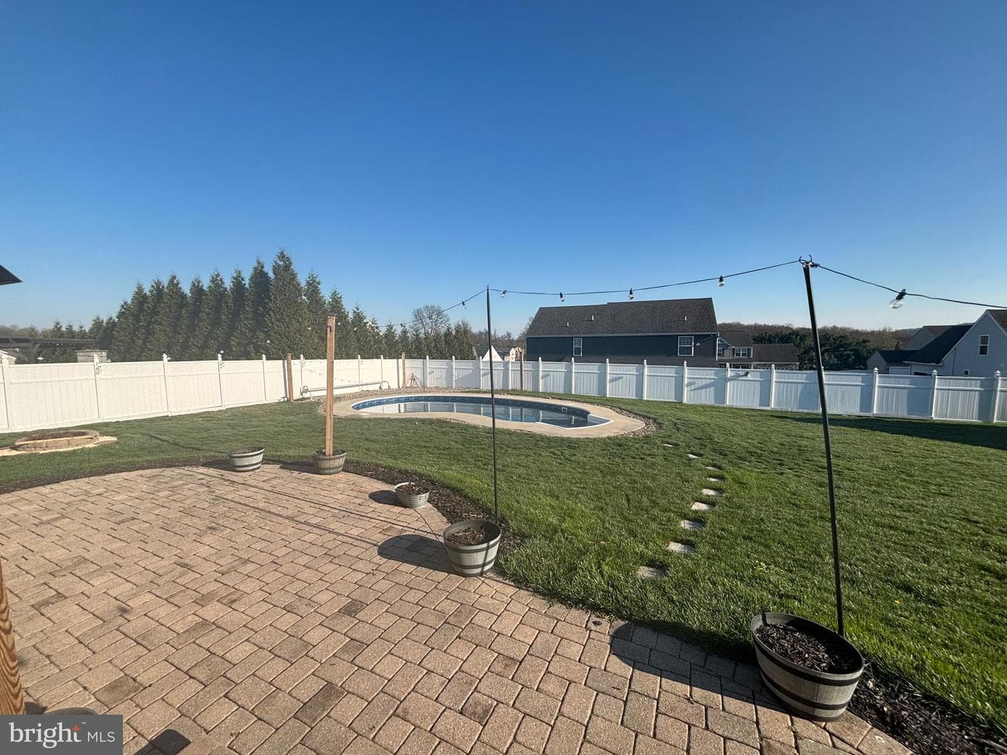 322 Woodbridge Drive photo 40