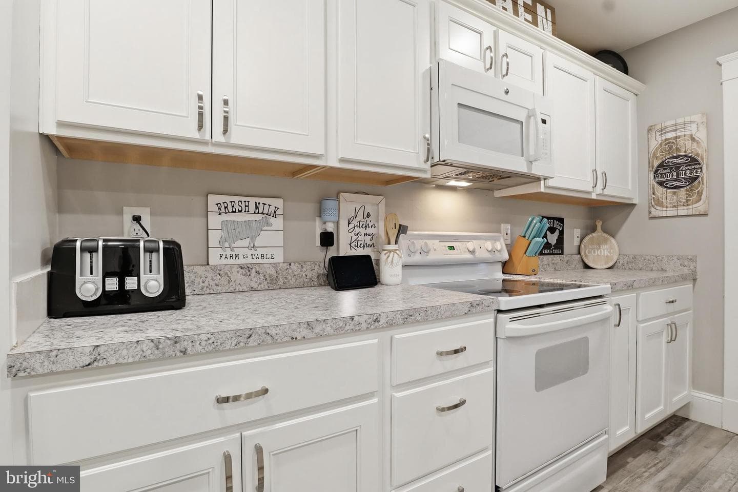 538 York Street photo 11