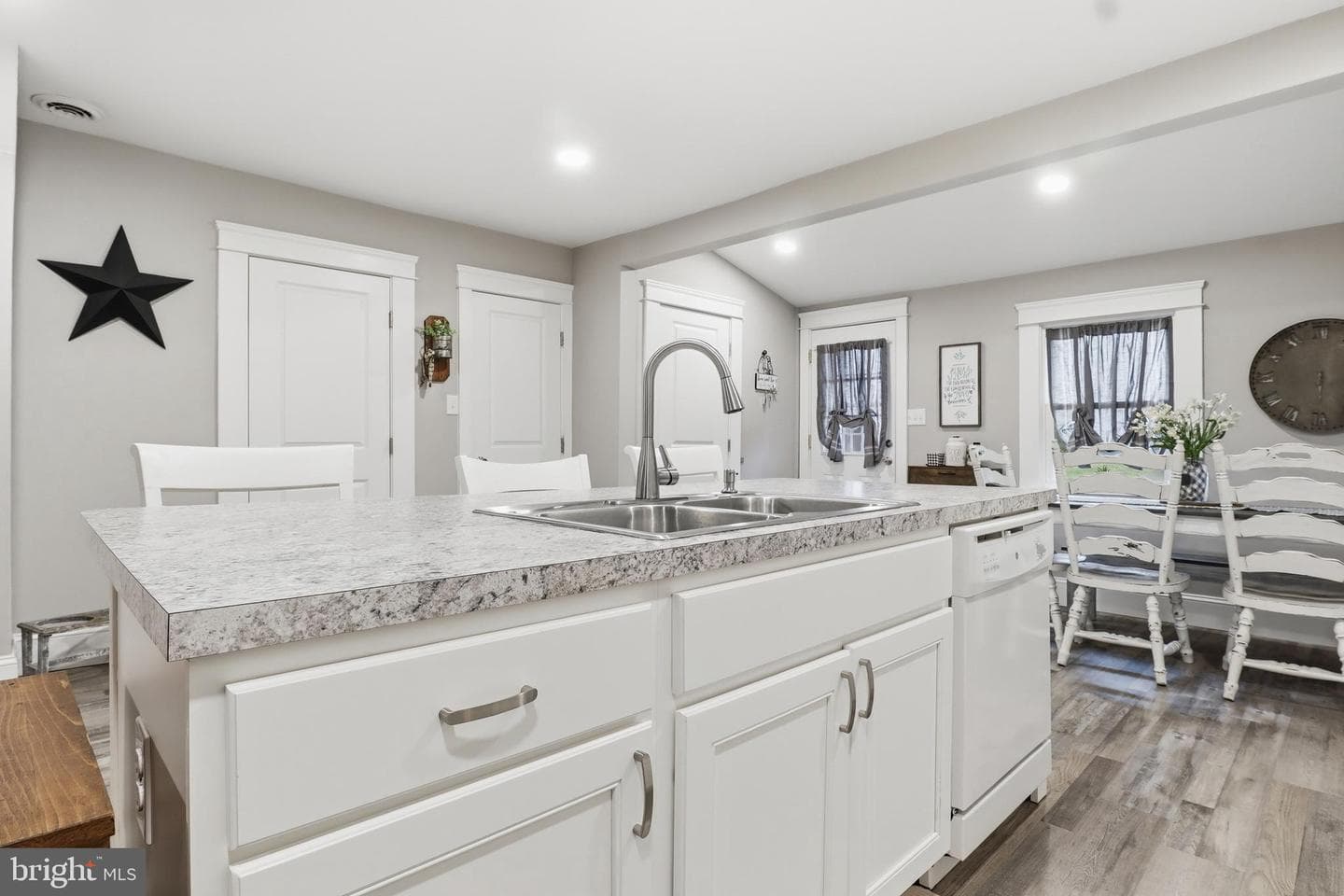 538 York Street photo 12