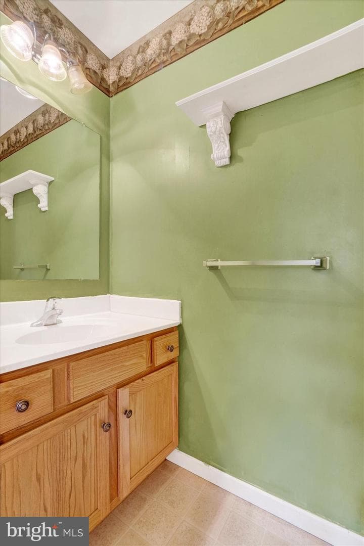 590 Thomas Armor Drive photo 11