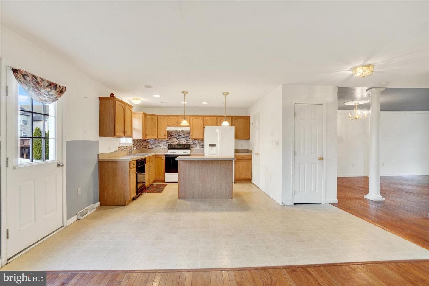 590 Thomas Armor Drive photo 12