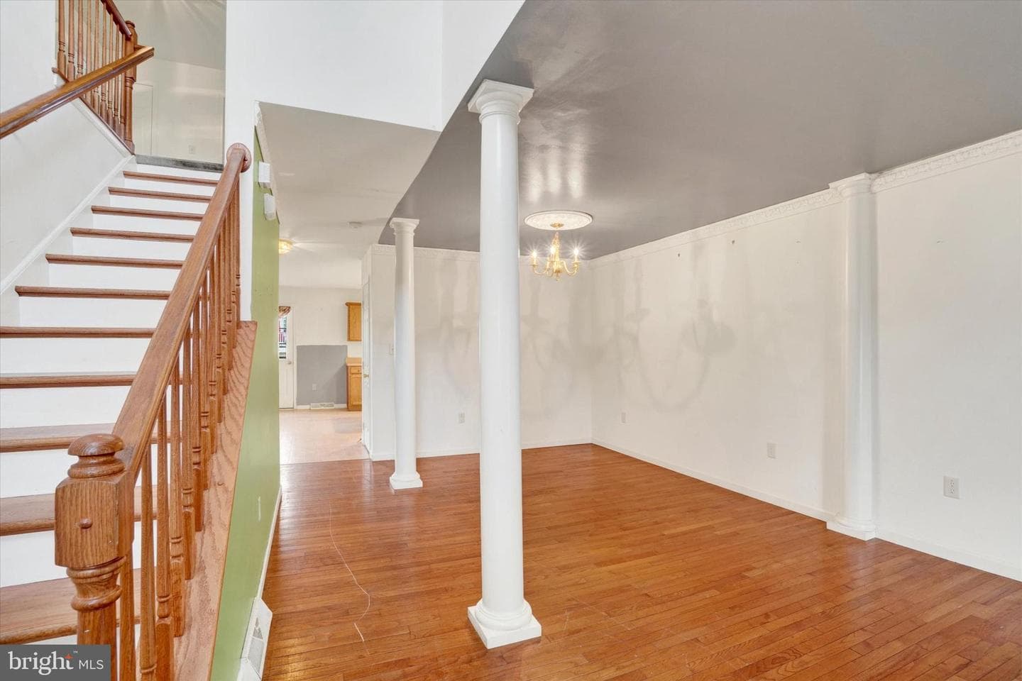590 Thomas Armor Drive photo 3