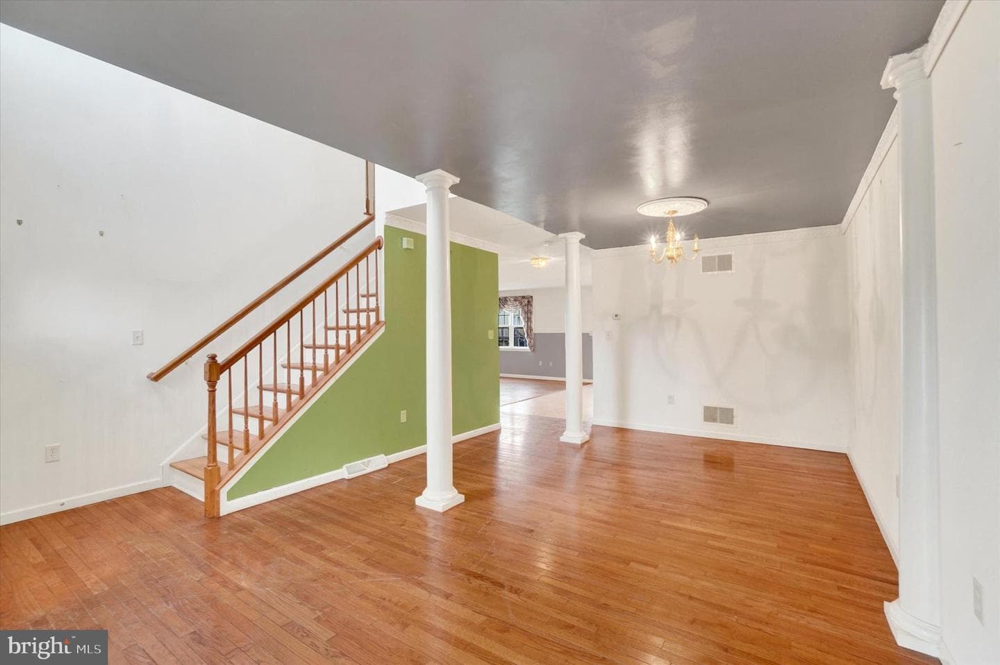 590 Thomas Armor Drive photo 5