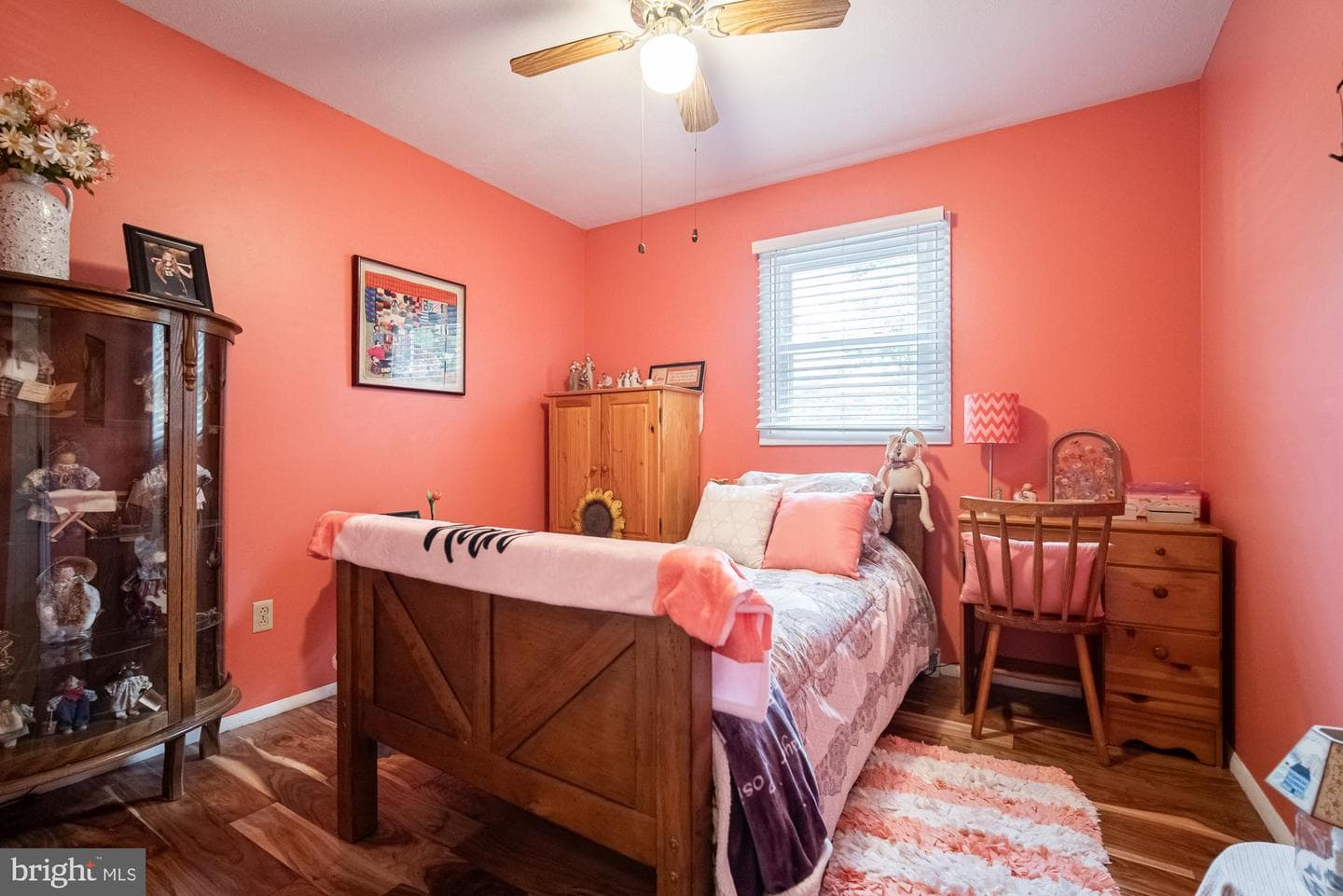 864 Elham Drive photo 25