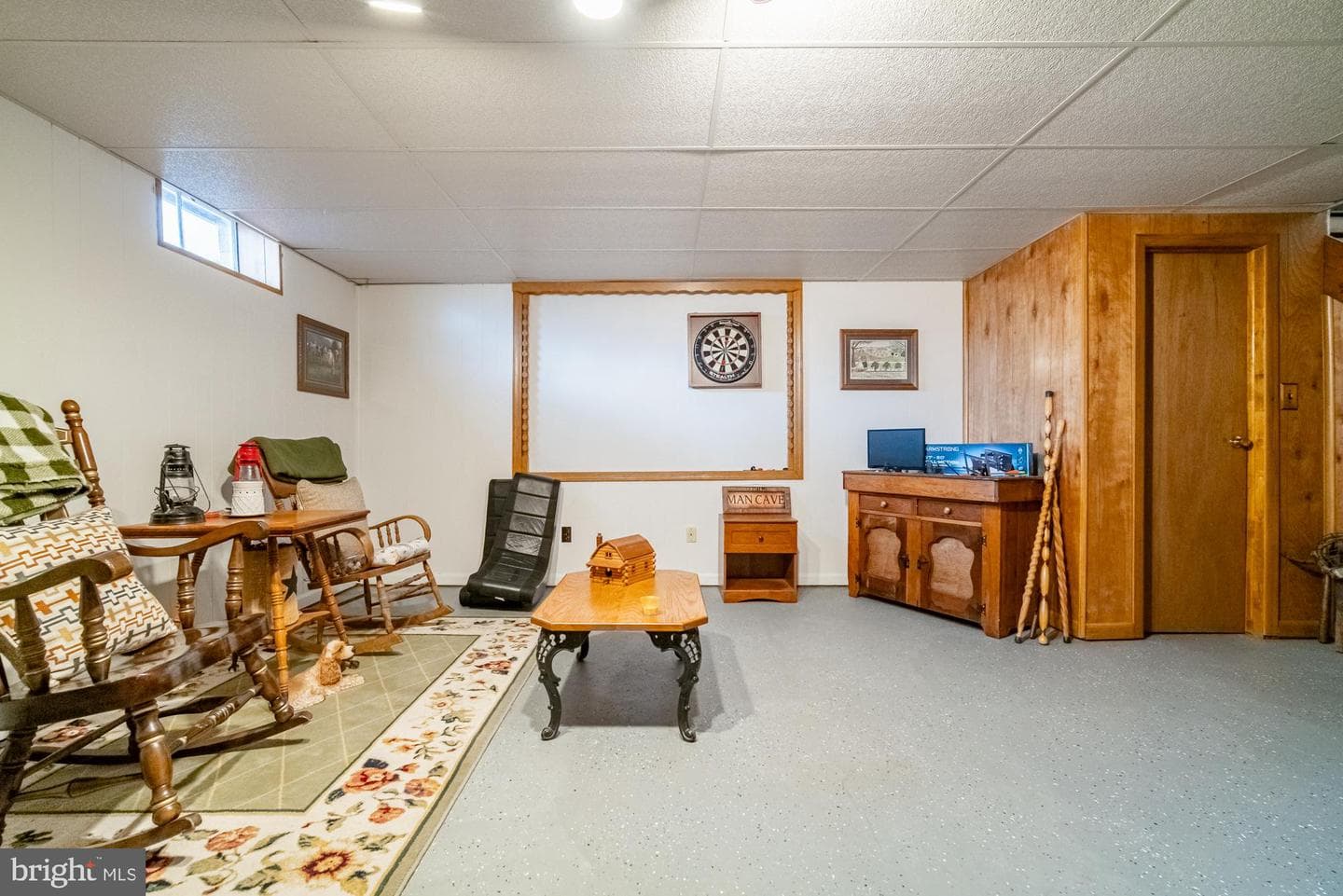 864 Elham Drive photo 29