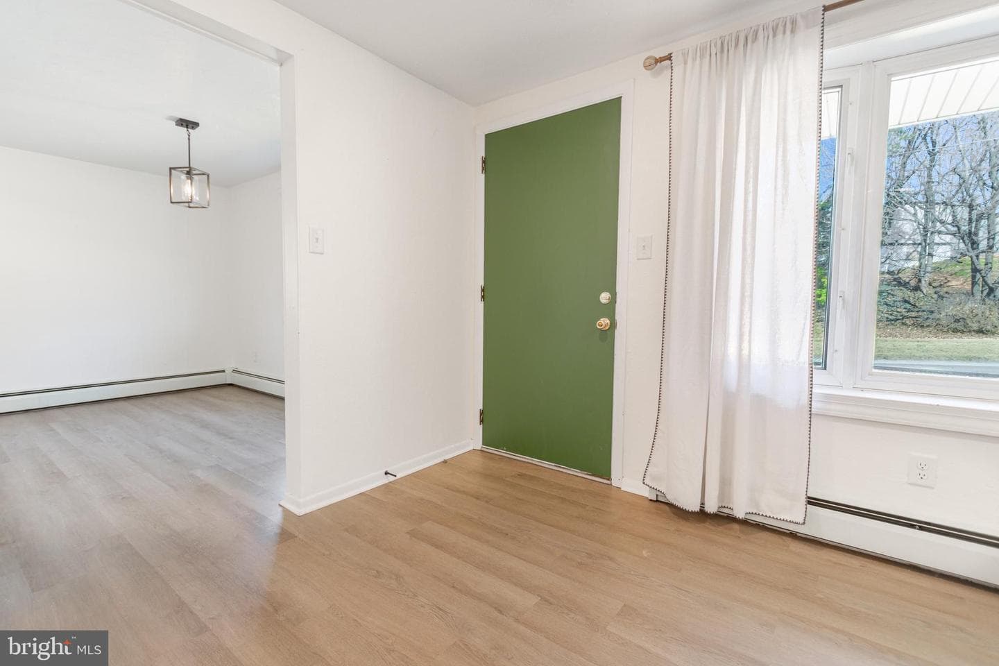 282 E Broadway photo 4