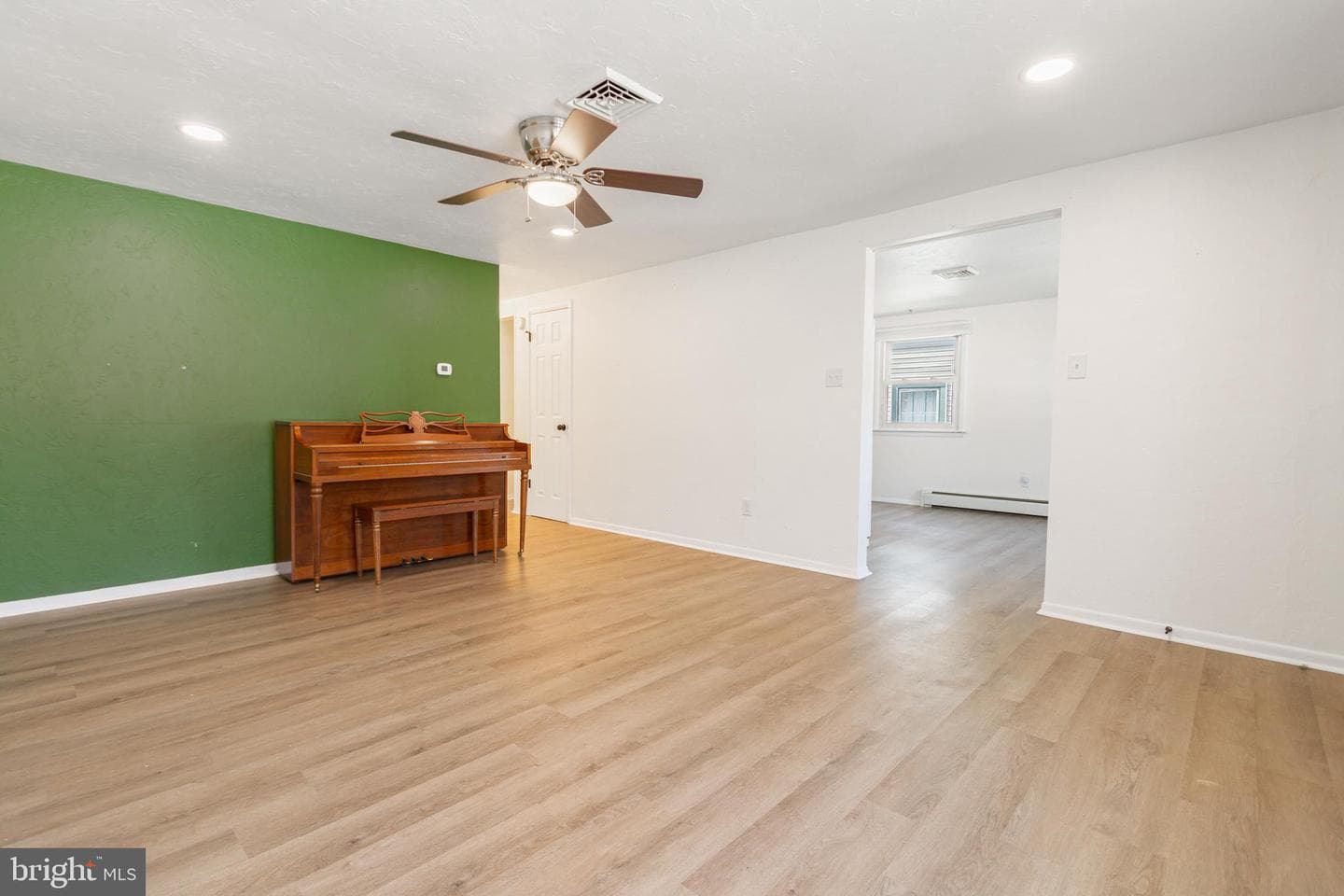 282 E Broadway photo 7