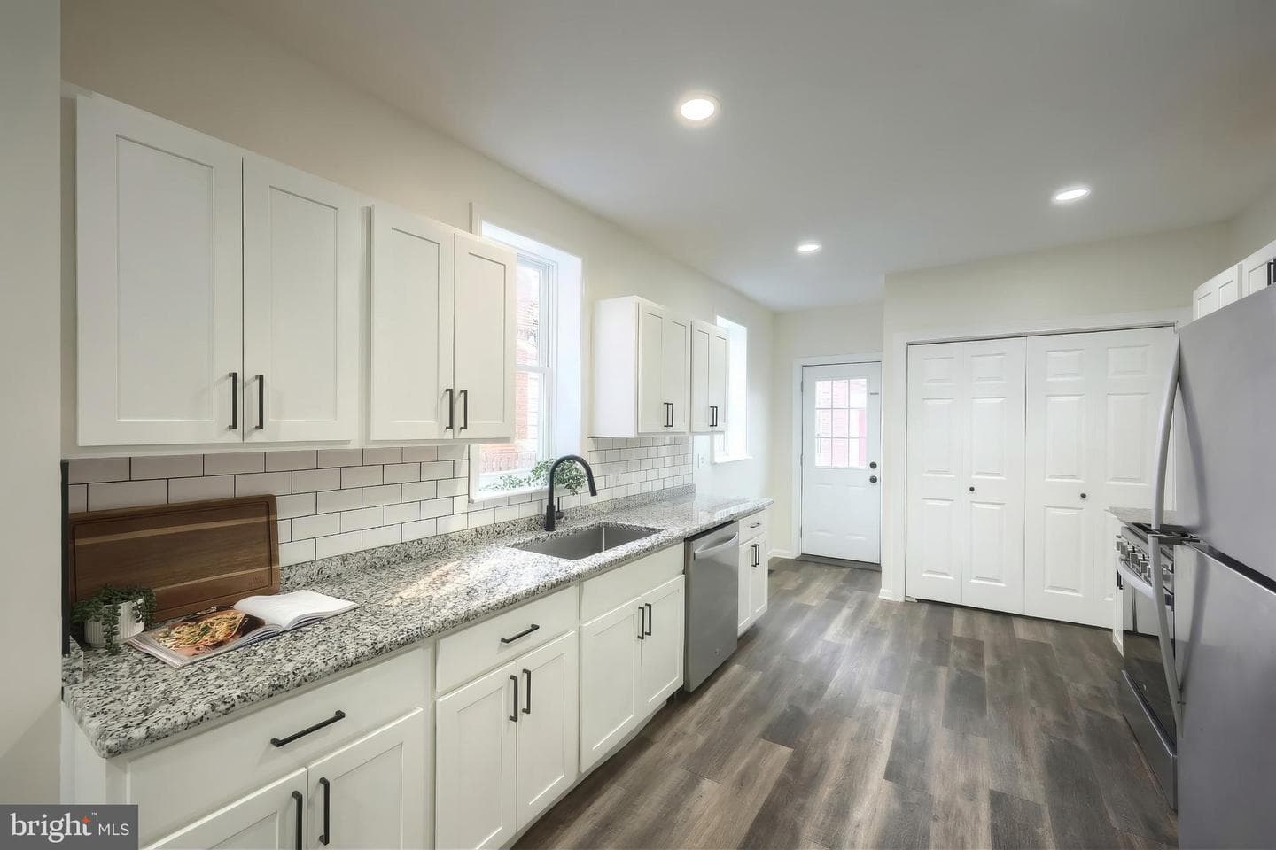 442 E Prospect Street photo 10