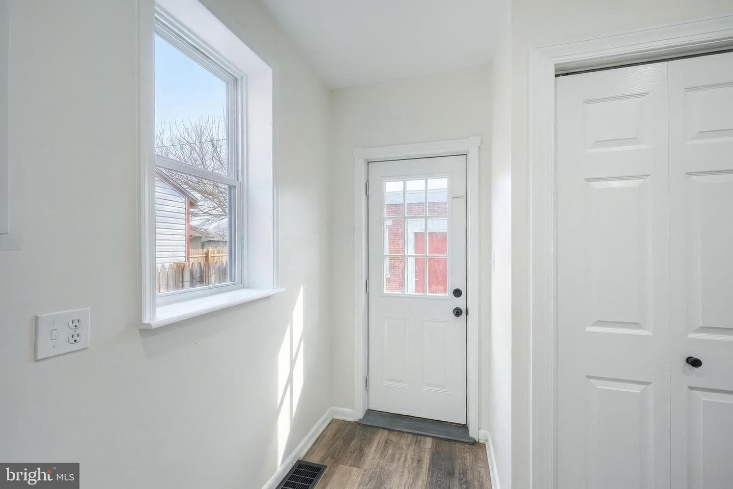 442 E Prospect Street photo 12