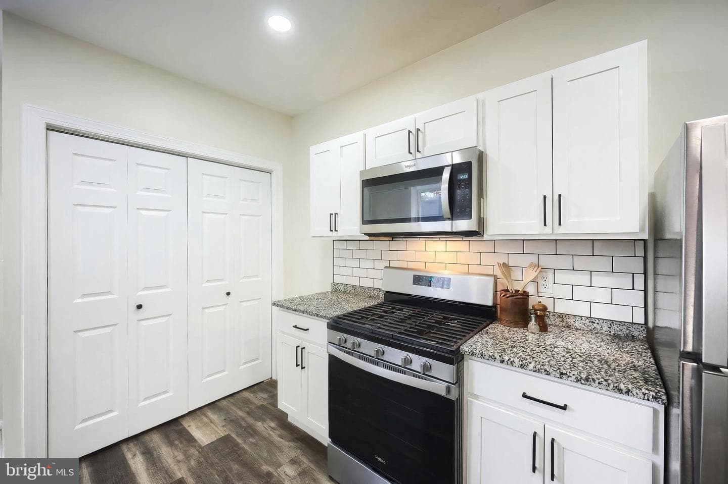 442 E Prospect Street photo 14