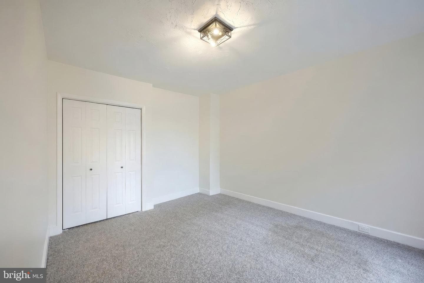 442 E Prospect Street photo 15