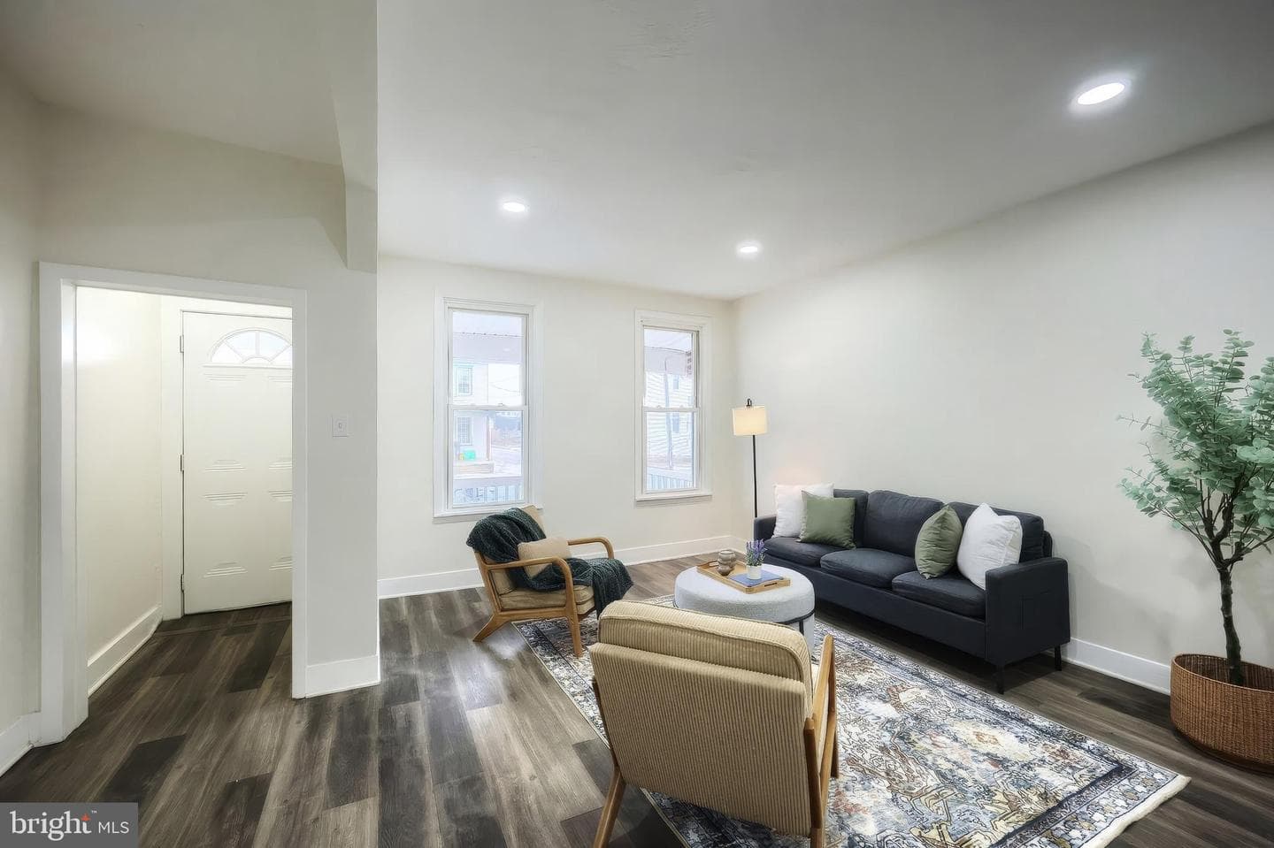 442 E Prospect Street photo 5