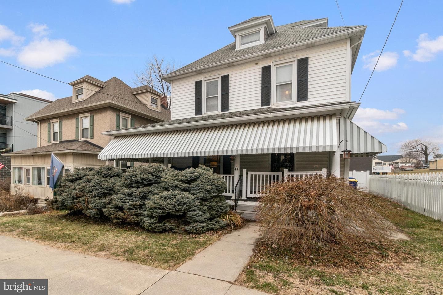 25 E Franklin Street photo 2