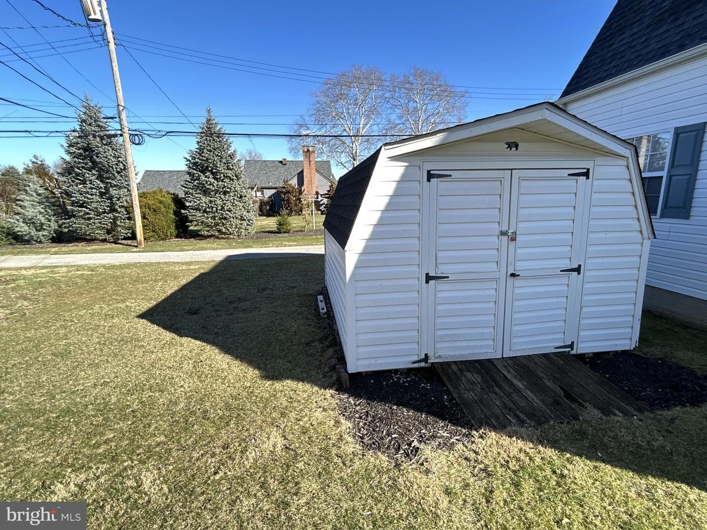 869 E Walnut Street photo 6