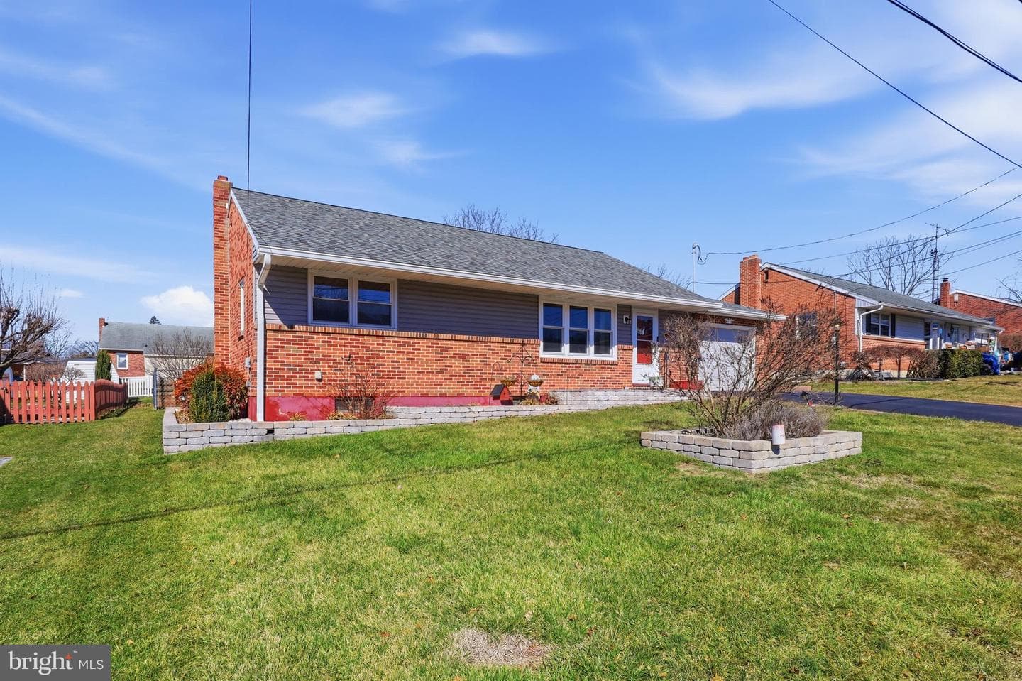 1484 Clayoma Avenue photo 2