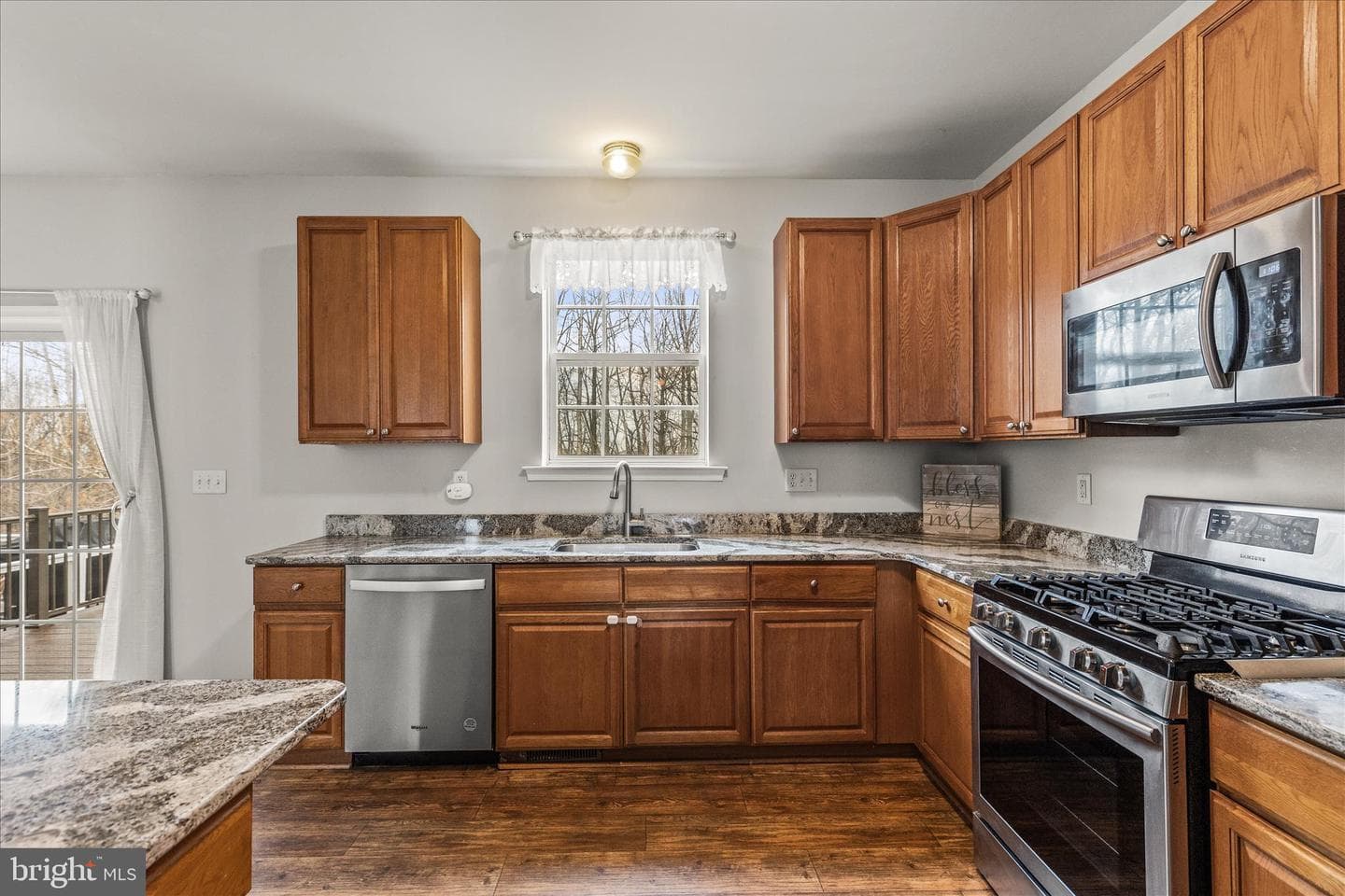 505 Marion Road photo 17