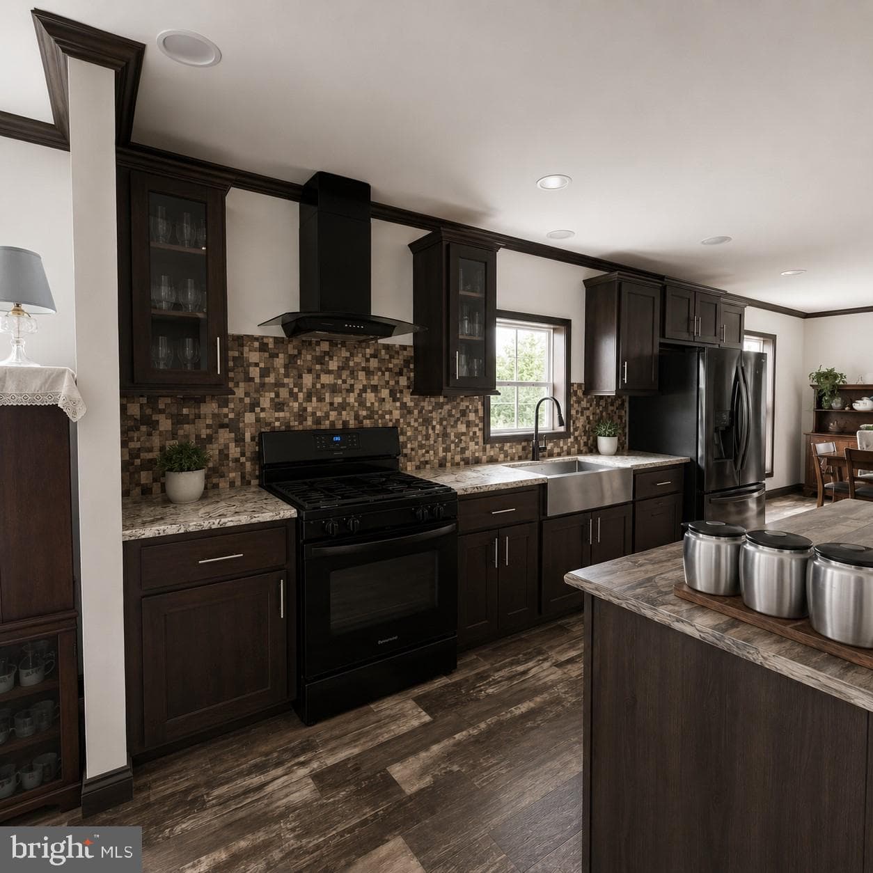 600 Ridge Road photo 4