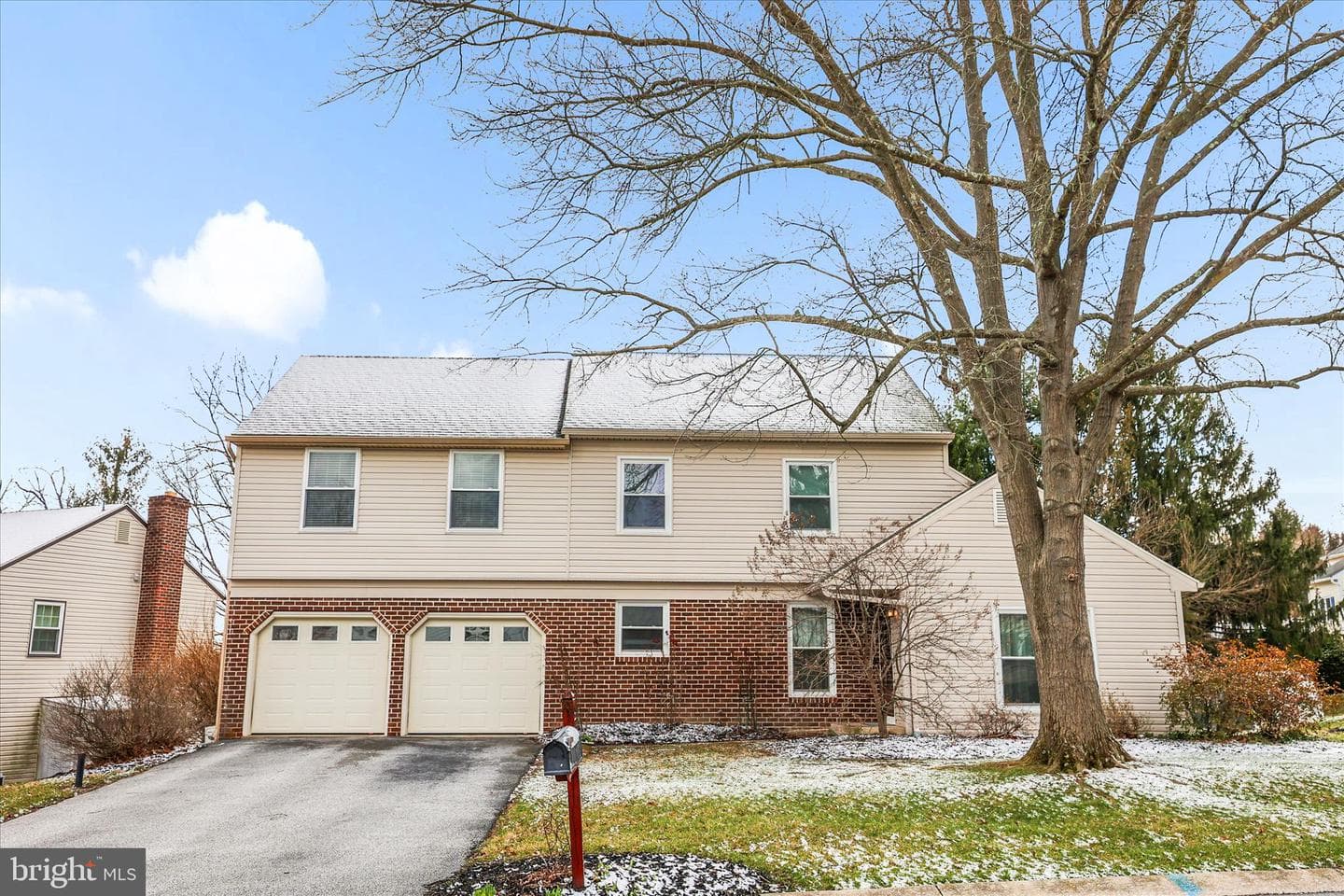 686 Cortland Drive photo 3