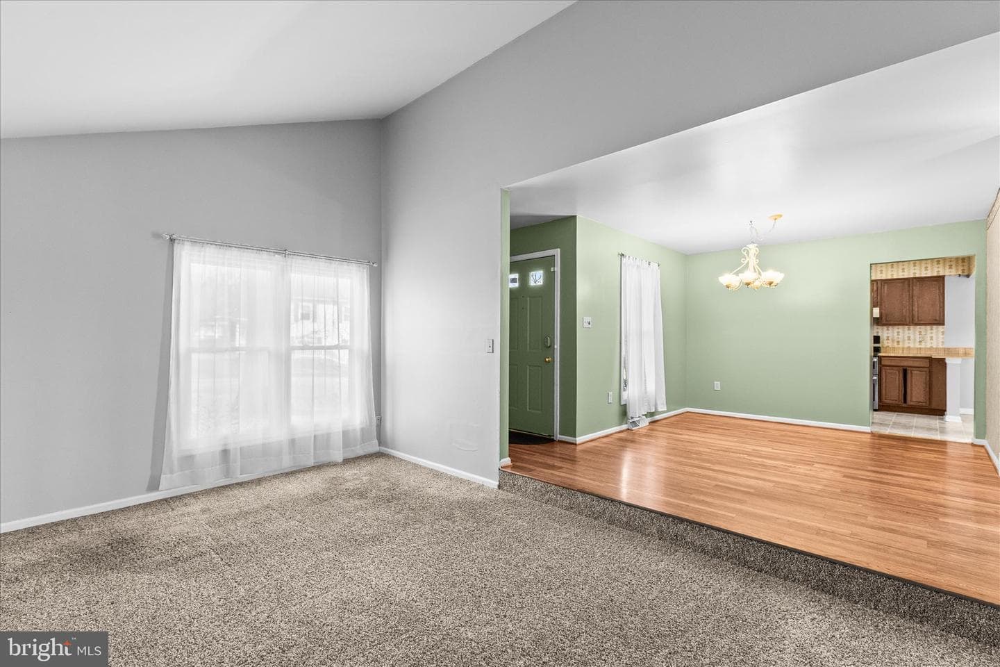 686 Cortland Drive photo 6