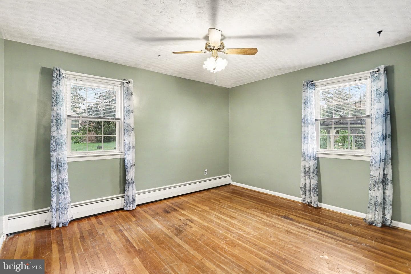 212 Barcroft Road photo 13