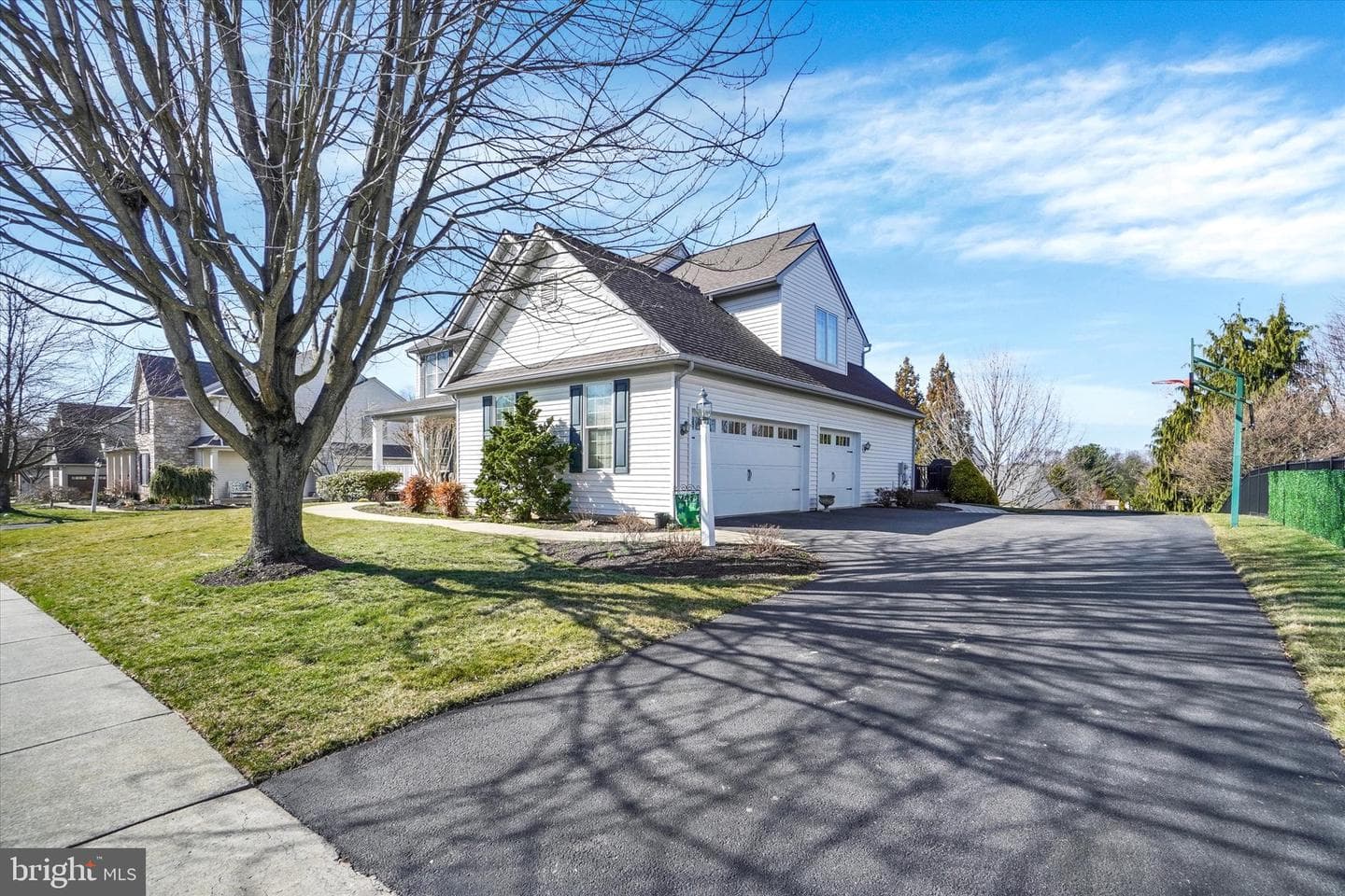 2727 Woodspring Drive photo 2
