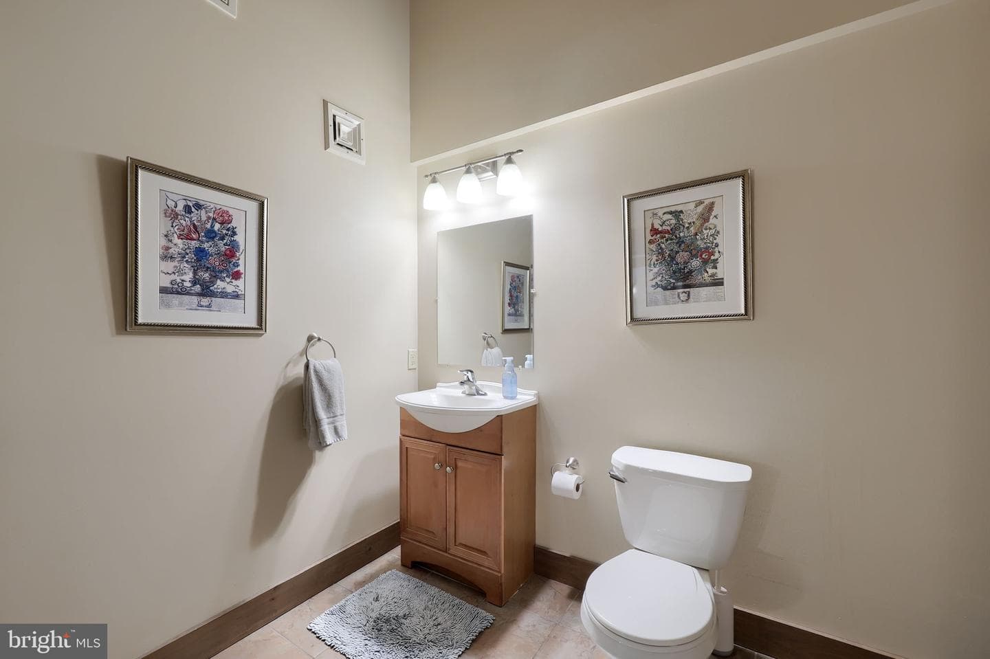 600 N Hartley Street #216 photo 29