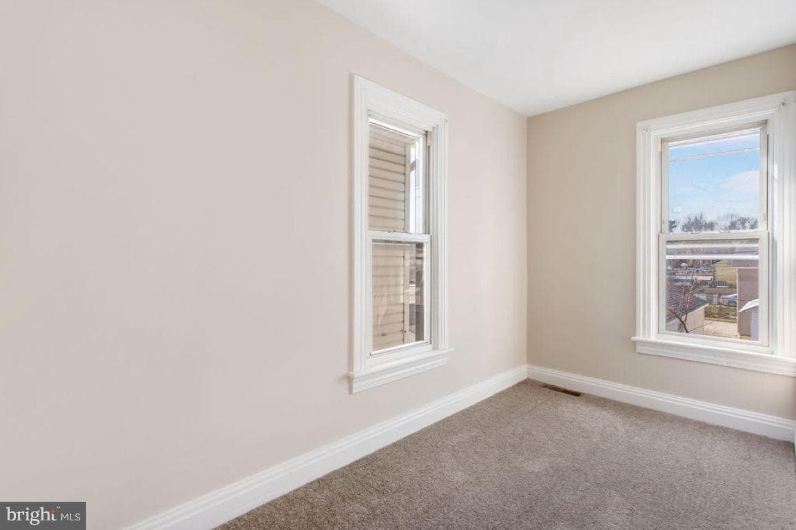 211 Fulton Street photo 16