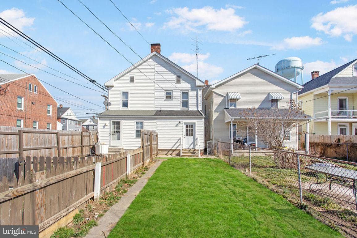 211 Fulton Street photo 21