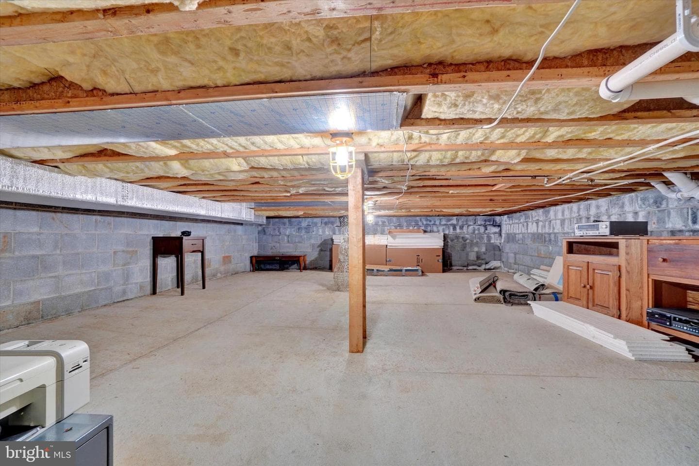 2035 Leonard Street photo 21