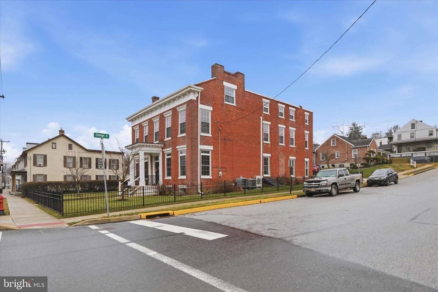 302 S Front Street photo 3