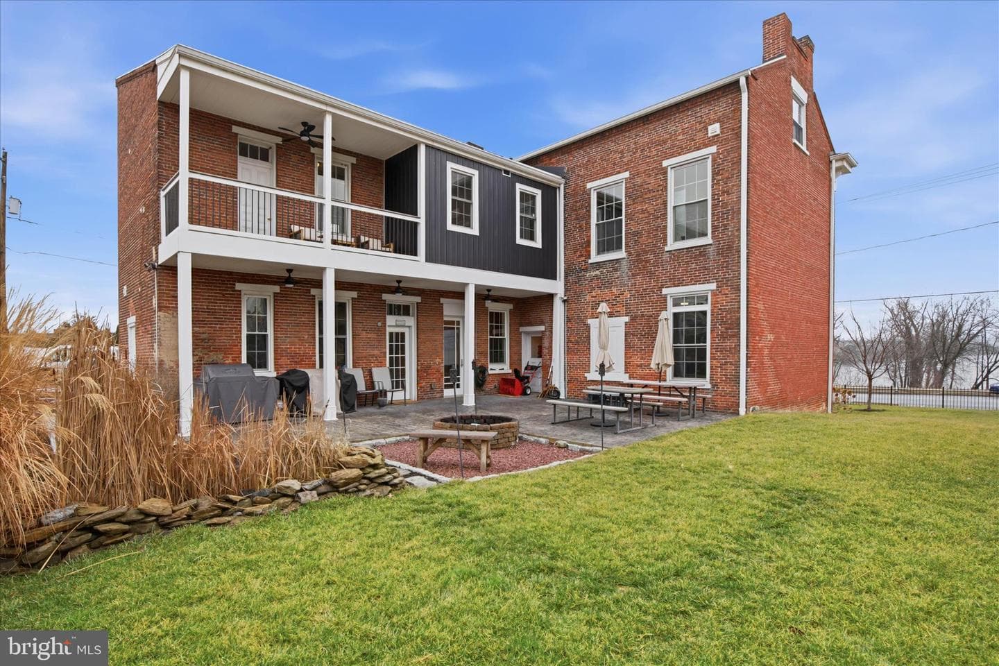 302 S Front Street photo 52