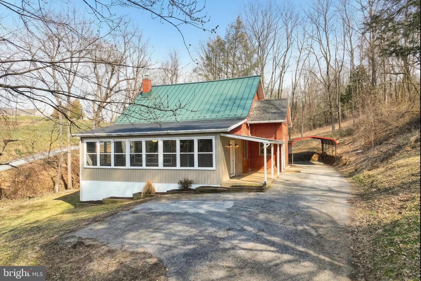 905 Chambers Road photo 15