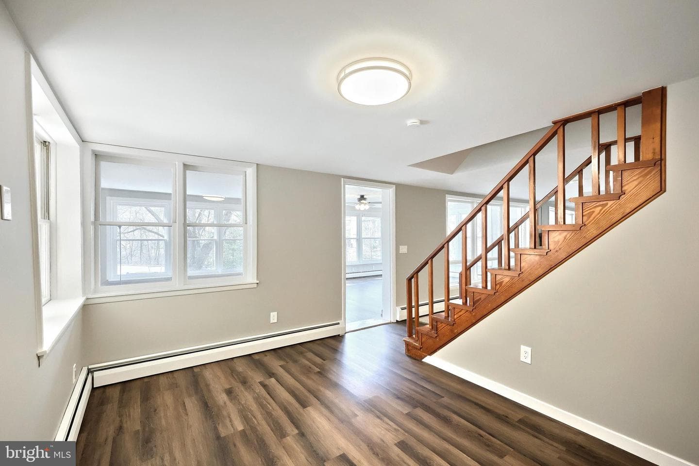 905 Chambers Road photo 33