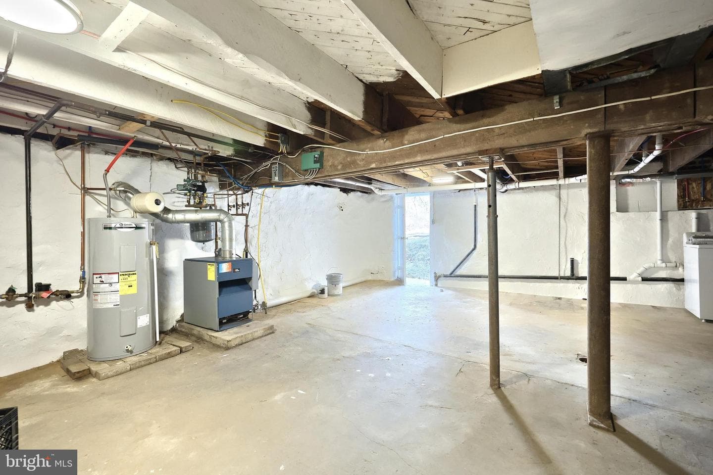 905 Chambers Road photo 51