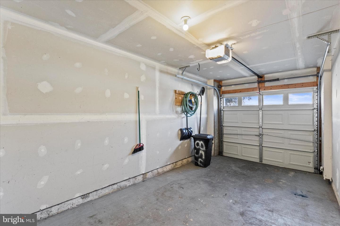 854 Blossom Drive photo 30