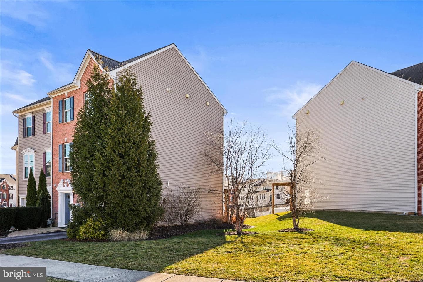 854 Blossom Drive photo 32